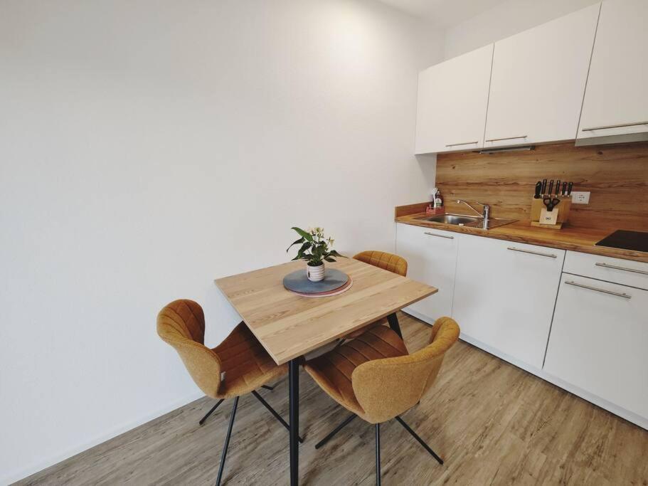 Ticasa Wave-Zentral-Outlet-Aufzug-Stylisch-Unique Metzingen  Exteriör bild